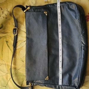 VTGE MIMO SACS GENUINE LEATHER TORONTO MADE IN CANADA .Navy blue